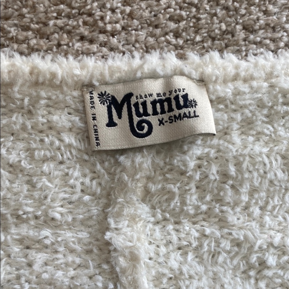 Cozy V-Neck White Women's Sweater - Picture 2 of 2